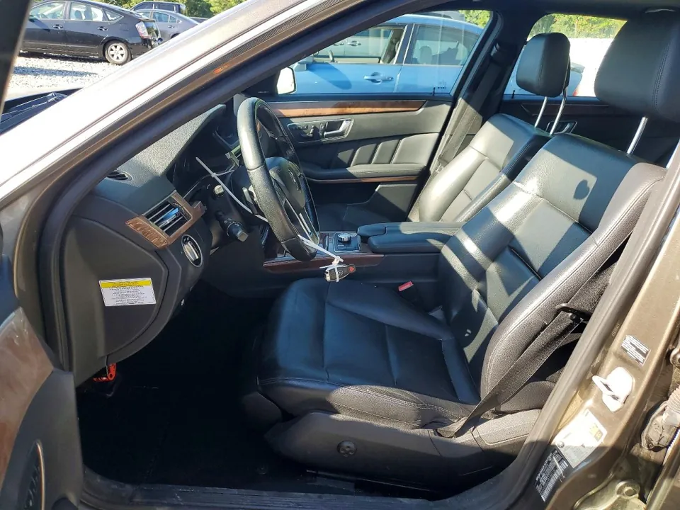 Inspection photo: Front seats